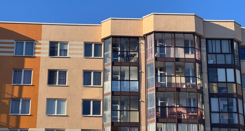 С 14 апреля будет полностью будет запрещена установка натяжных потолков: их придется срочно снять