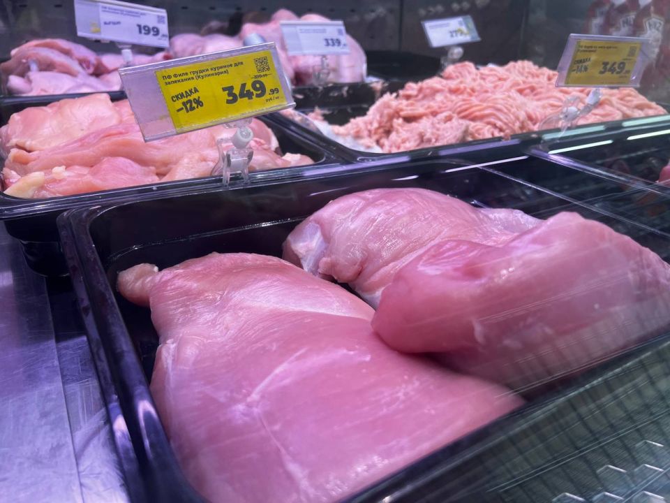 Сплошная химия вместо мяса: эксперты Роскачества рассказали о худшем бренде куриного филе