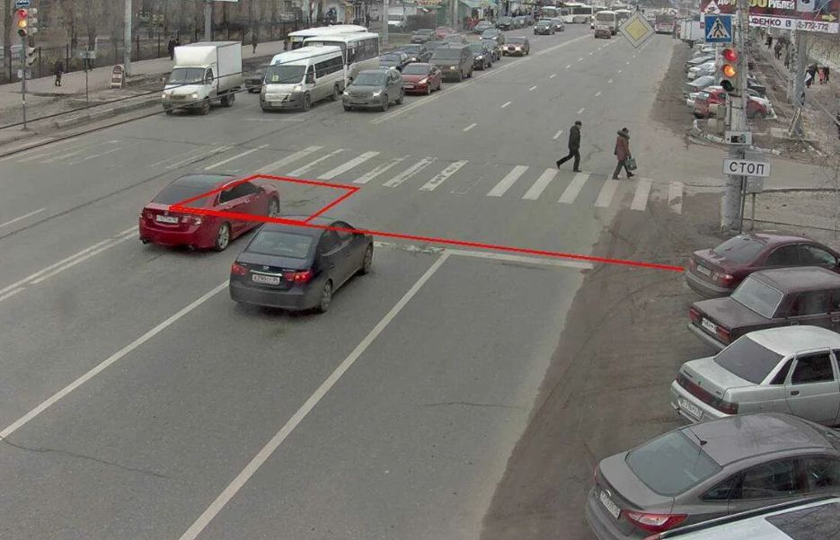 Что делать, если вы уже пересекли стоп-линию и загорелся красный свет светофора?