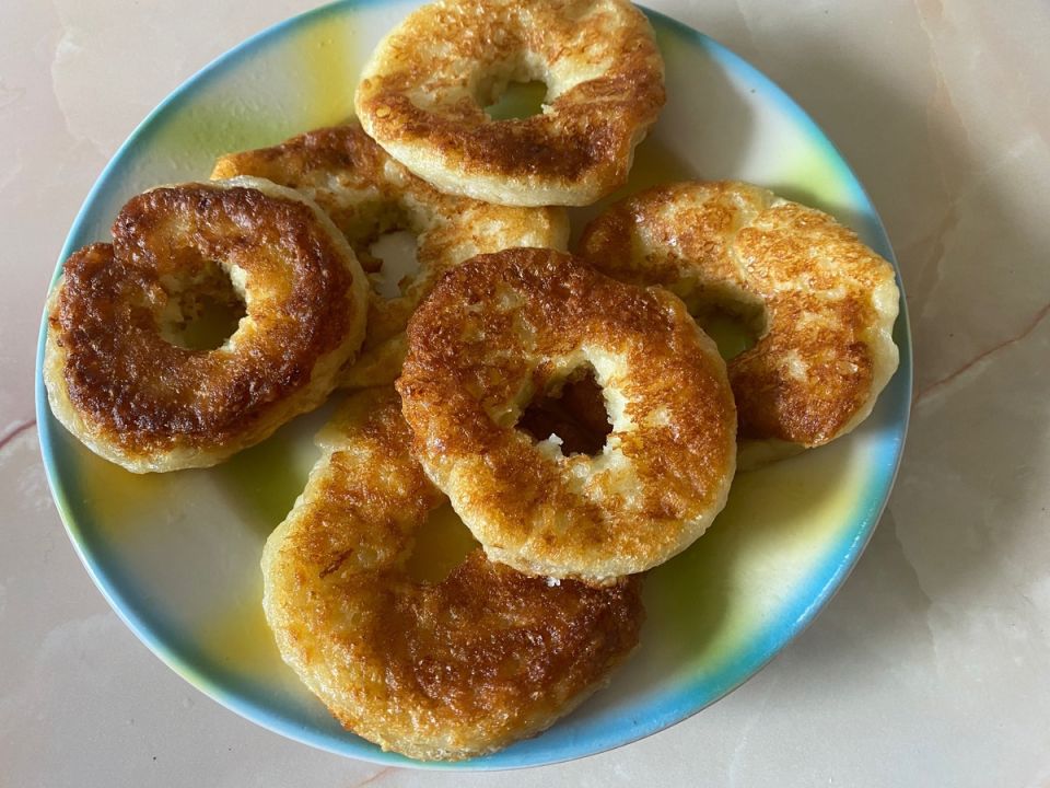 Сладкие колечки из творога: легкий десерт к чаю