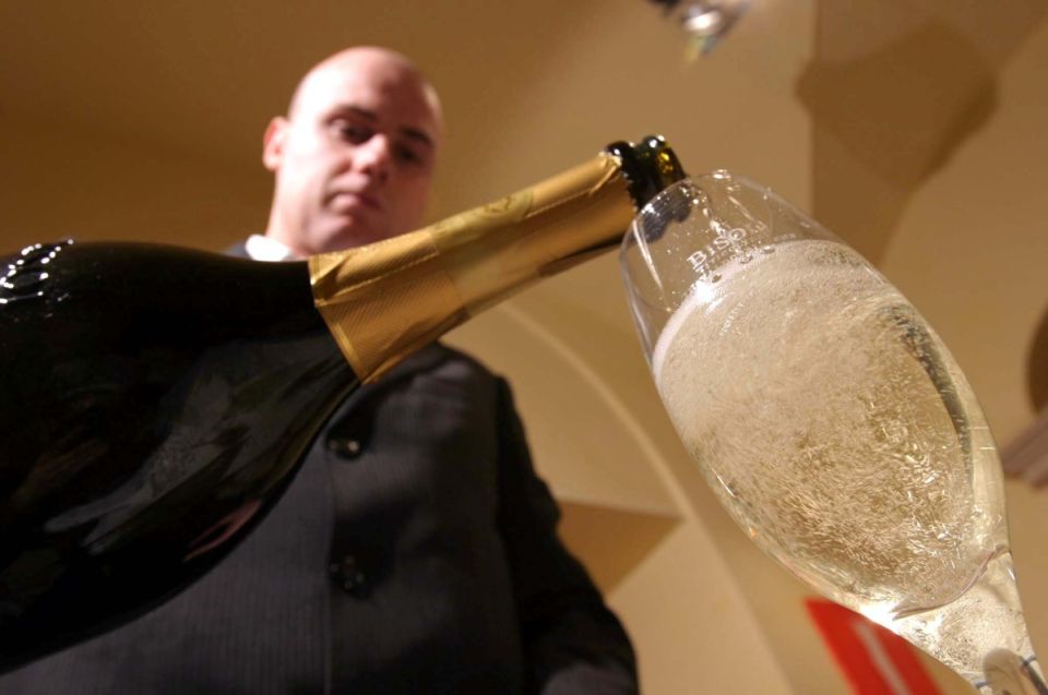 Мифы о шампанском: что стоит знать каждому любителю игристого