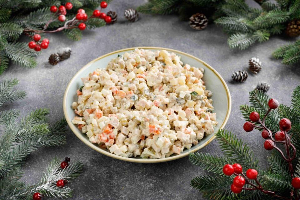 Как сделать домашний оливье с курицей: простое решение для праздничного стола