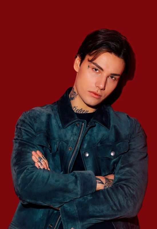  Xolidayboy    -   