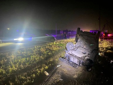 В Предгорном округе в результате столкновения автомобилей погиб водитель, двое пострадали