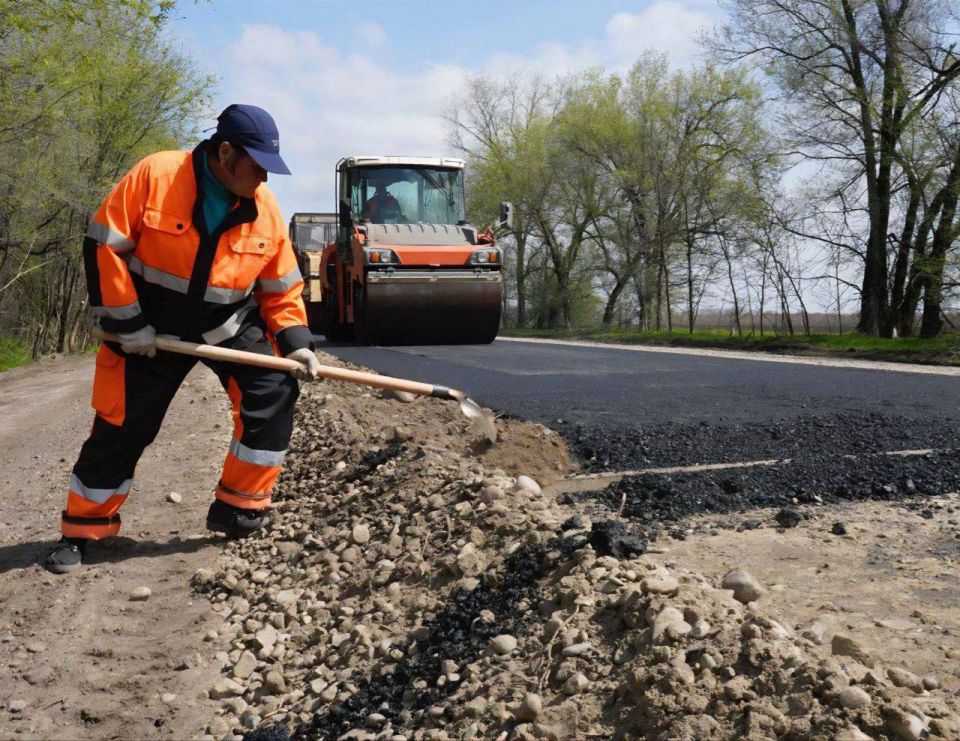 Сегодня мы отмечаем День работников дорожного хозяйства!