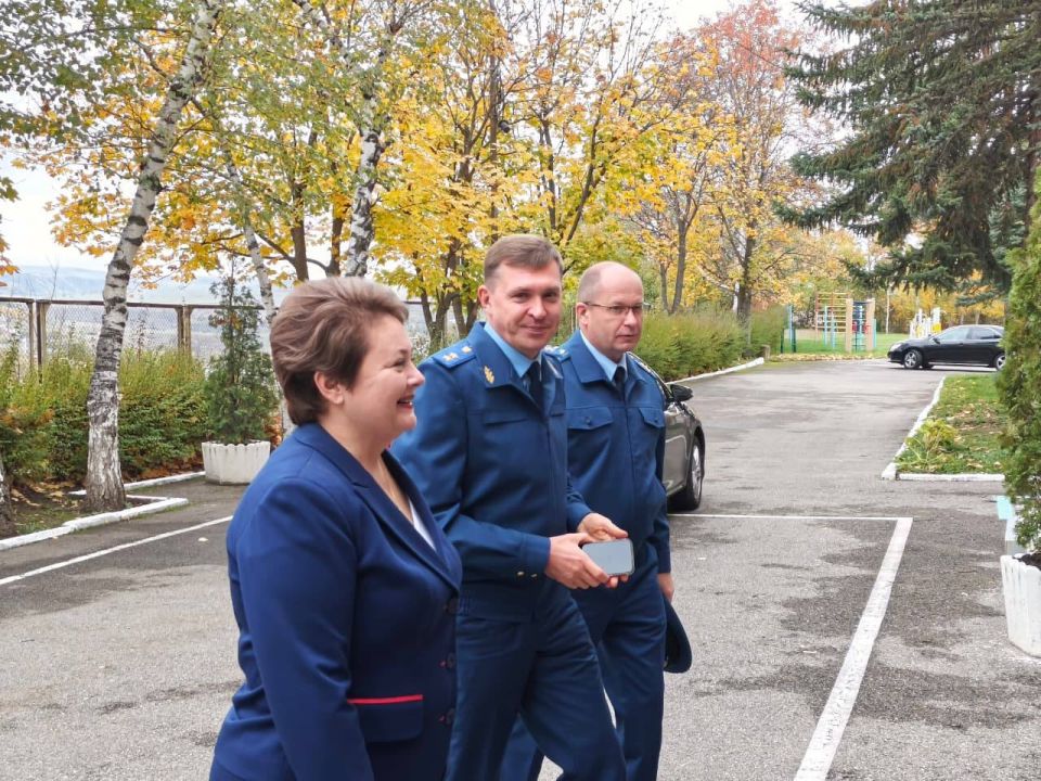    .    18 -           -    