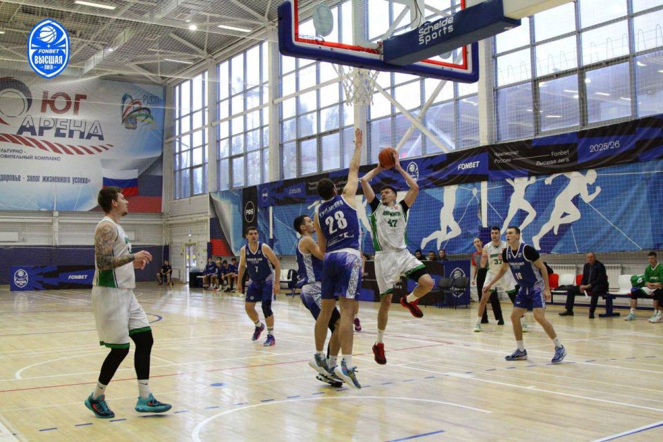 Первые мячи – комом. Программу выступлений в чемпионате России в высшей лиге среди мужчин баскетболисты клуба «Южный слон-СКФУ» открыли двойным противостоянием в Ставрополе с гостями из майкопской команды «Динамо-МГТУ»