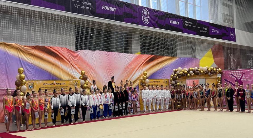 «Золотая лента». Краевые соревнования по художественной гимнастике «Золотая лента» прошли в Невинномысске