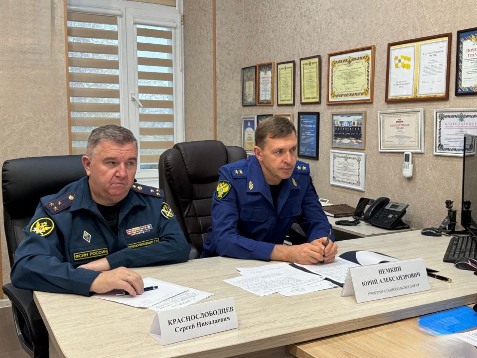 Прокурор края Юрий Немкин проверил соблюдение порядка и условий содержания подозреваемых и обвиняемых в следственном изоляторе Пятигорска