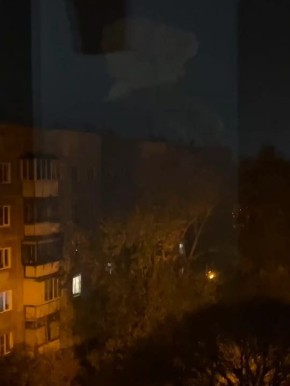 Очевидцы сообщают о серии мощных взрывов на одном из предприятий Челябинска