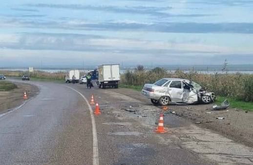 На Ставрополье водитель не справился с управлением и столкнулся с «Газелью»