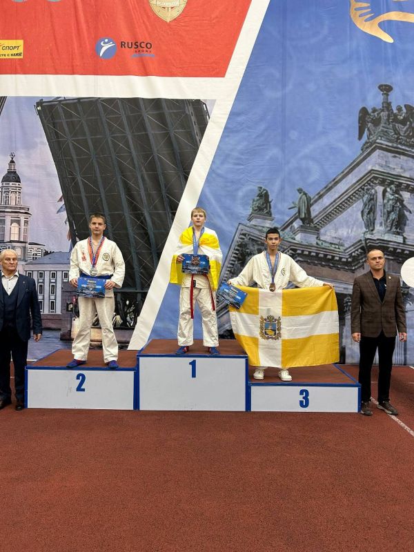 «Надежды России». . В Санкт-Петербурге состоялись всероссийские соревнования по рукопашному бою «Надежды России», в которых приняли участие 523 спортсмена из 28 регионов страны