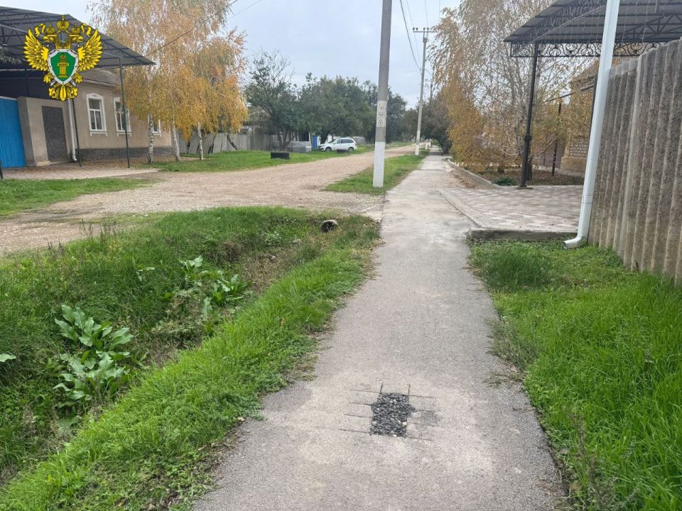 Прокуратура взыскала с муниципалитета в пользу ребенка компенсацию морального вреда за ненадлежащее благоустройство улицы