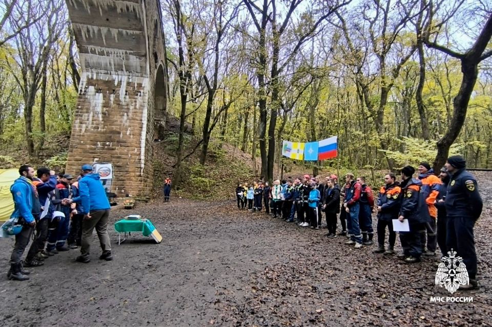 В Ставрополе прошли соревнования спасателей на кубок имени Александра Новиченко