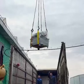 ПРИБЫЛО ОБОРУДОВАНИЕ на производство террасной доски и поддонов из вторичного пластика в Ессентуках