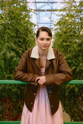 Ставропольская работница теплицы попала на обложку журнала мод