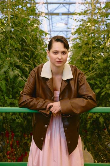 Ставропольская работница теплицы попала на обложку журнала мод
