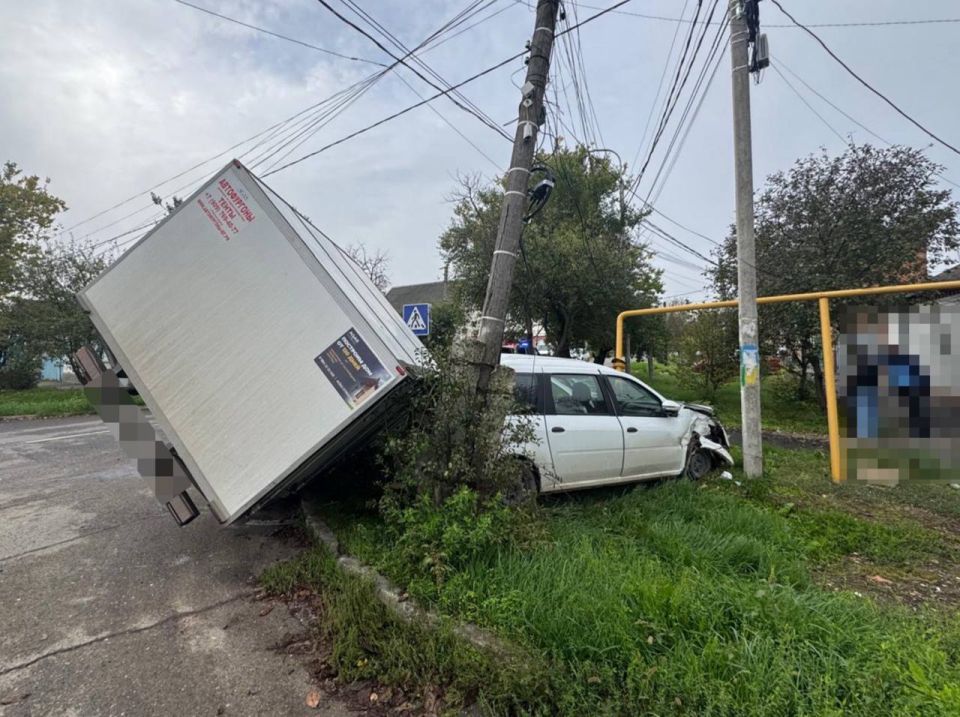 В Георгиевске в результате столкновения автомобилей пострадали 2 человека