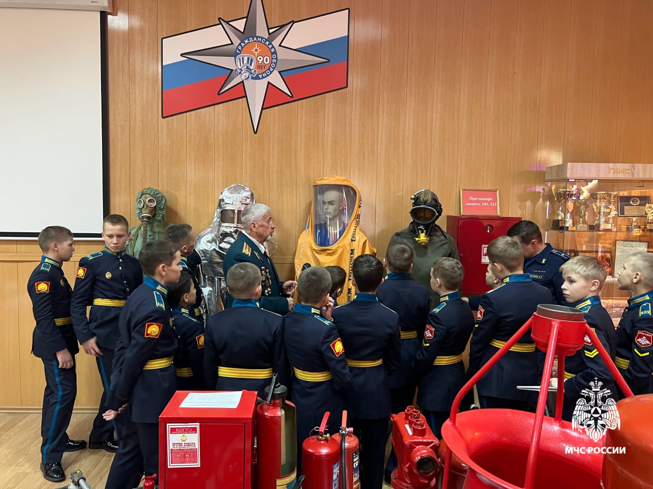 Безопасность как на ладони: даже на каникулах кадеты проводят время с пользой Безопасность как на ладони: даже на каникулах кадеты проводят время с пользой