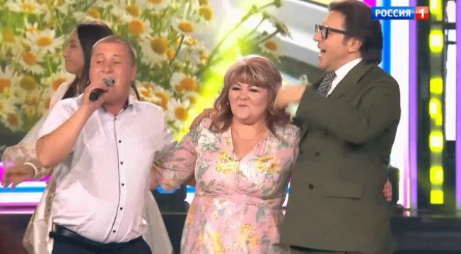 «Живу на Ставрополье всю жизнь и кайфую»: сельский певец покорил зрителей шоу с Андреем Малаховым «Живу на Ставрополье всю жизнь и кайфую»: сельский певец покорил зрителей шоу с Андреем Малаховым