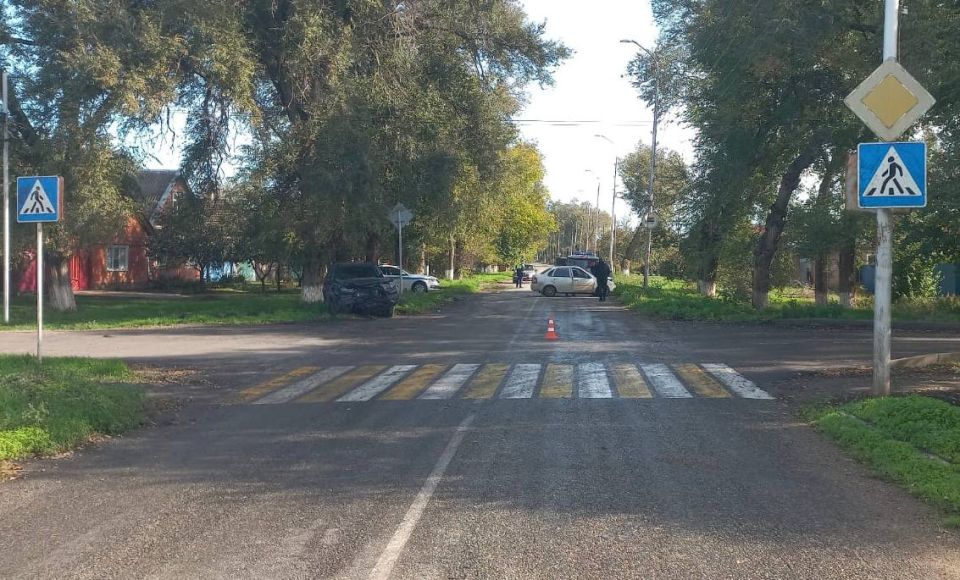 В Ипатовском округе в результате столкновения автомобилей пострадал пассажир