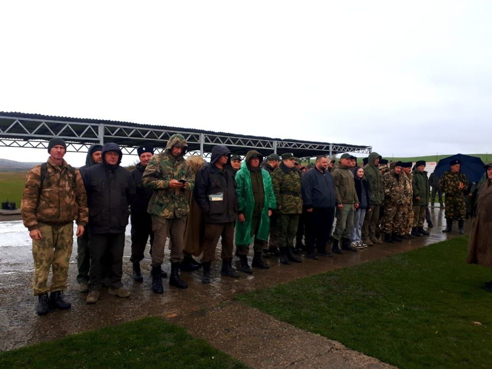 Сегодня казаки-дружинники Ессентукского казачьего общества приняли активное участие в военно-полевых сборах Терского войскового казачьего общества