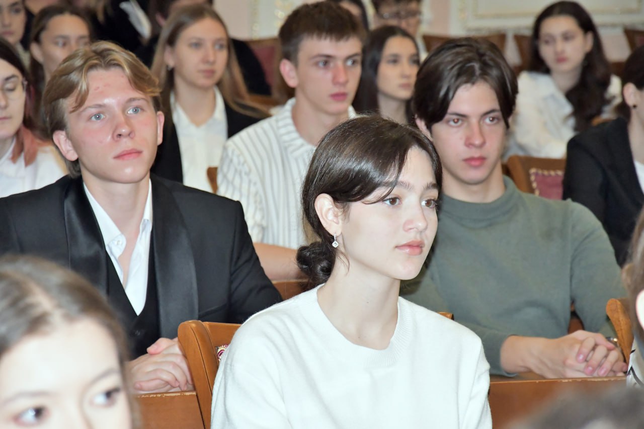 В городской Думе побеседовали с будущими специалистами в области права В городской Думе побеседовали с будущими специалистами в области права