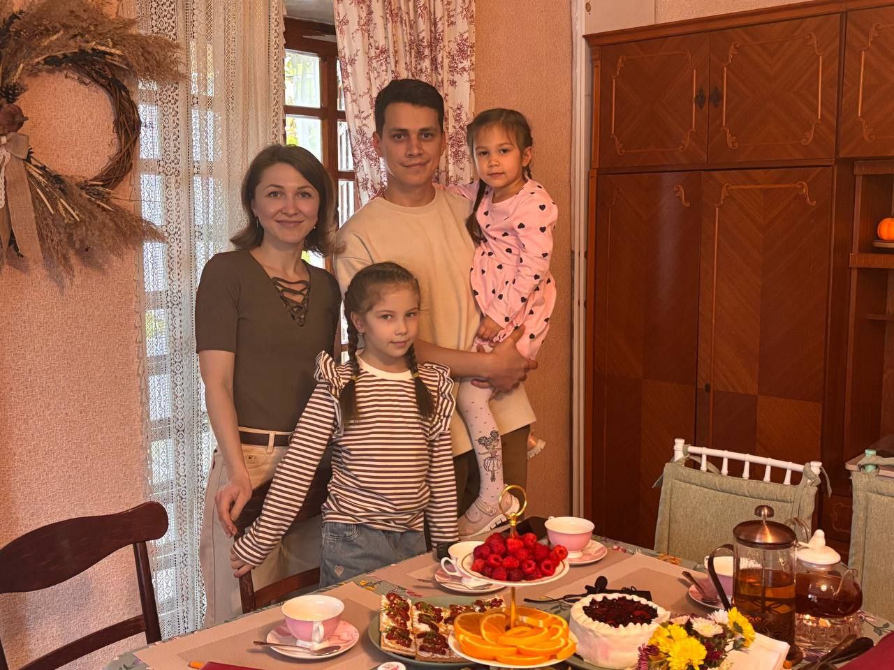 Недалеко от Ставрополя живет необычная семья, которая бросила все в Петербурге ради переезда в наш регион