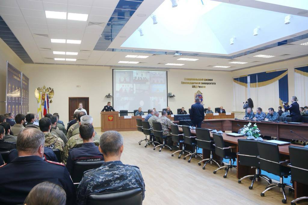 Под эгидой ГУ МВД России по СКФО в Ставрополе прошли соревнования по стрельбе из снайперской винтовки и служебному биатлону Под эгидой ГУ МВД России по СКФО в Ставрополе прошли соревнования по стрельбе из снайперской винтовки и служебному биатлону