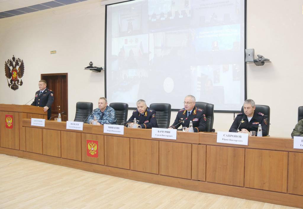 Под эгидой ГУ МВД России по СКФО в Ставрополе прошли соревнования по стрельбе из снайперской винтовки и служебному биатлону Под эгидой ГУ МВД России по СКФО в Ставрополе прошли соревнования по стрельбе из снайперской винтовки и служебному биатлону