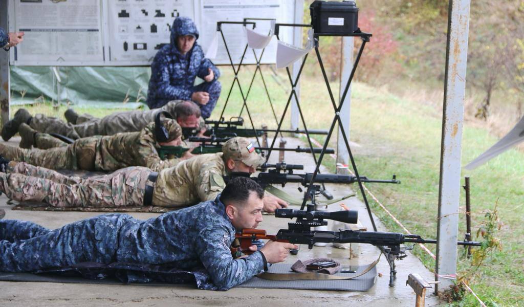 Под эгидой ГУ МВД России по СКФО в Ставрополе прошли соревнования по стрельбе из снайперской винтовки и служебному биатлону Под эгидой ГУ МВД России по СКФО в Ставрополе прошли соревнования по стрельбе из снайперской винтовки и служебному биатлону