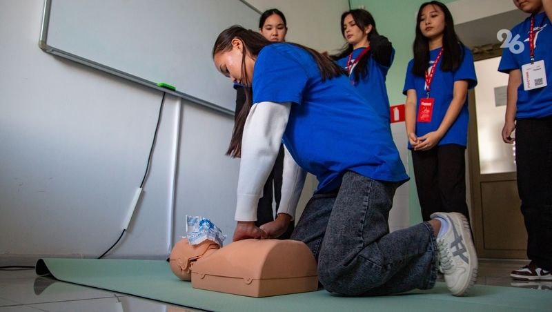 Извлекают осколки и делают искусственное дыхание: в Ставрополе проходит региональный чемпионат по оказанию первой помощи Извлекают осколки и делают искусственное дыхание: в Ставрополе проходит региональный чемпионат по оказанию первой помощи