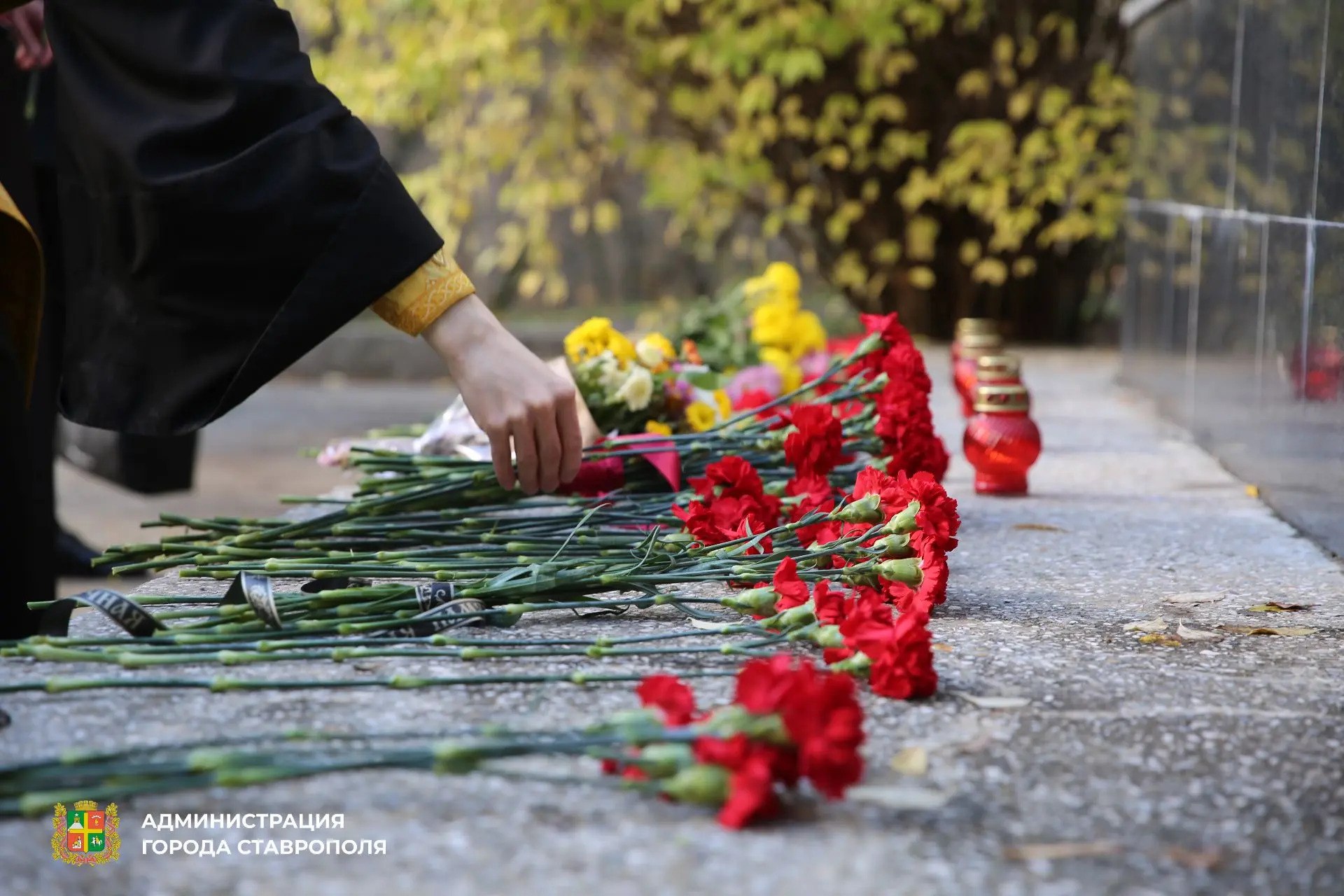 В Ставрополе почтили память жертв политических репрессий В Ставрополе почтили память жертв политических репрессий