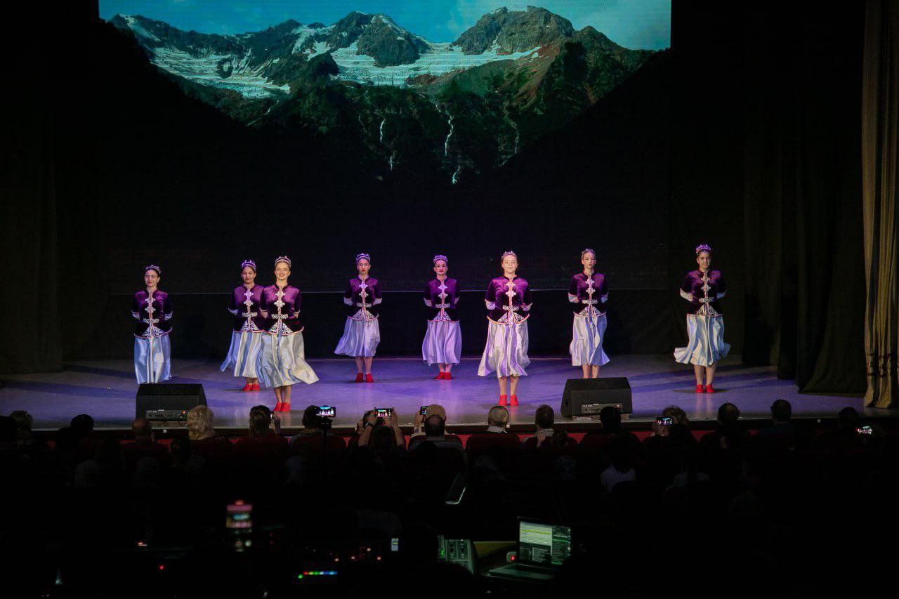 В Пятигорске прошел масштабный фестиваль национальных культур «Вместе мы едины» В Пятигорске прошел масштабный фестиваль национальных культур «Вместе мы едины»