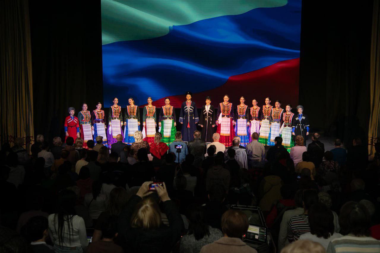 В Пятигорске прошел масштабный фестиваль национальных культур «Вместе мы едины» В Пятигорске прошел масштабный фестиваль национальных культур «Вместе мы едины»