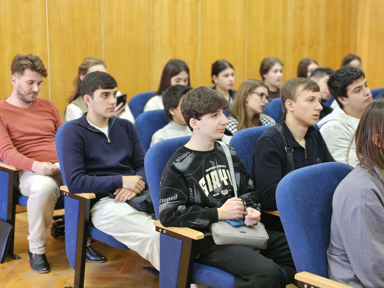 В Пятигорске почтили память жертв Гражданской войны В Пятигорске почтили память жертв Гражданской войны