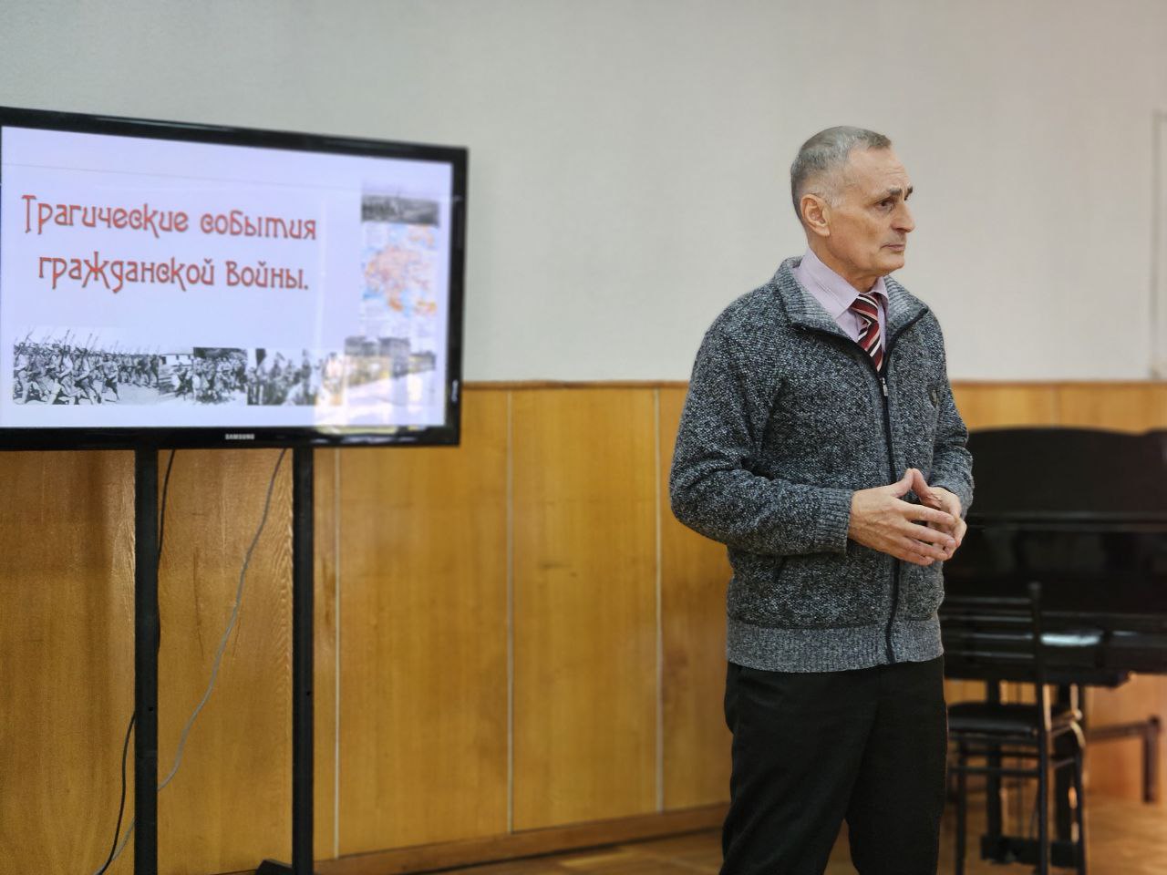 В Пятигорске почтили память жертв Гражданской войны В Пятигорске почтили память жертв Гражданской войны