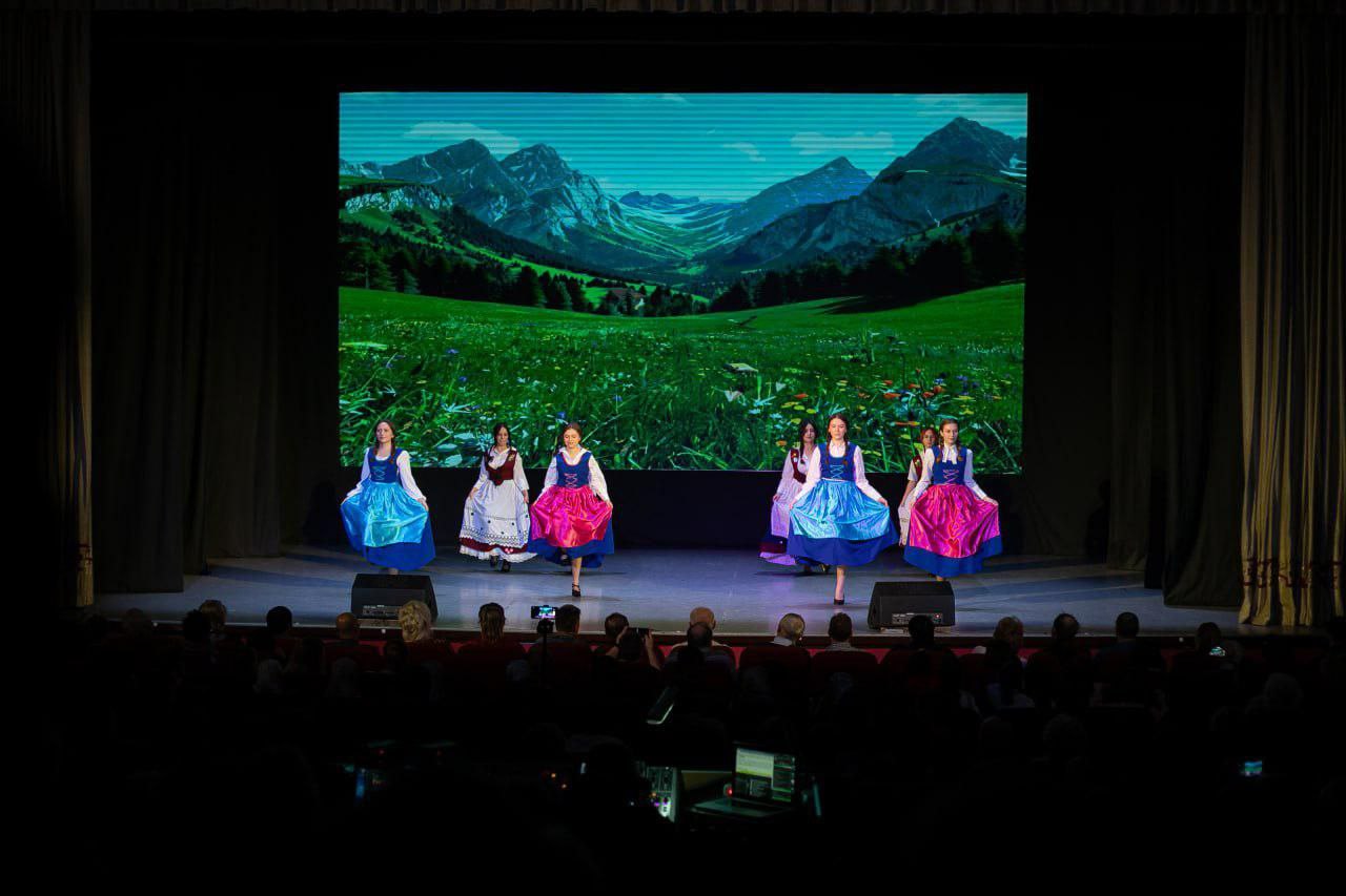 В Пятигорске прошел масштабный фестиваль национальных культур «Вместе мы едины» В Пятигорске прошел масштабный фестиваль национальных культур «Вместе мы едины»