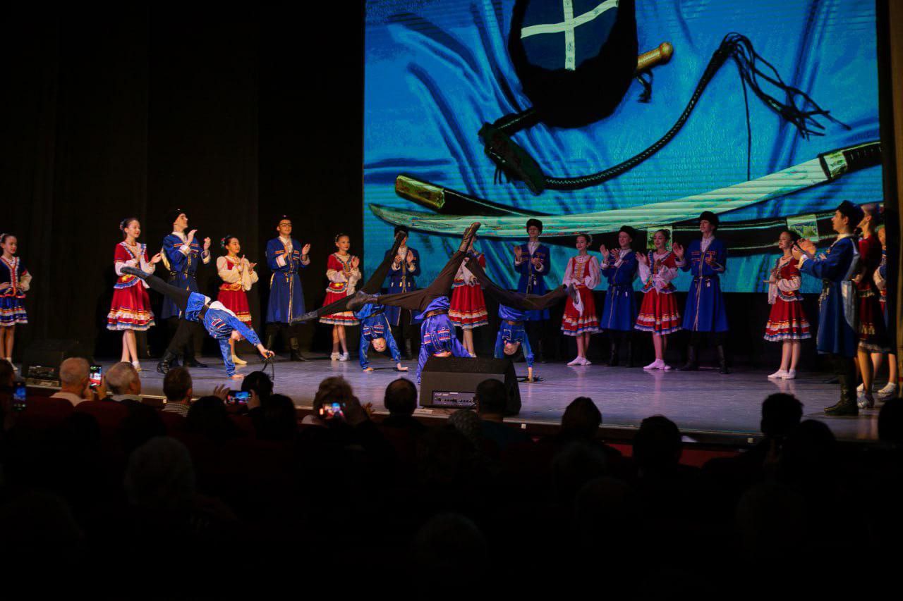 В Пятигорске прошел масштабный фестиваль национальных культур «Вместе мы едины» В Пятигорске прошел масштабный фестиваль национальных культур «Вместе мы едины»