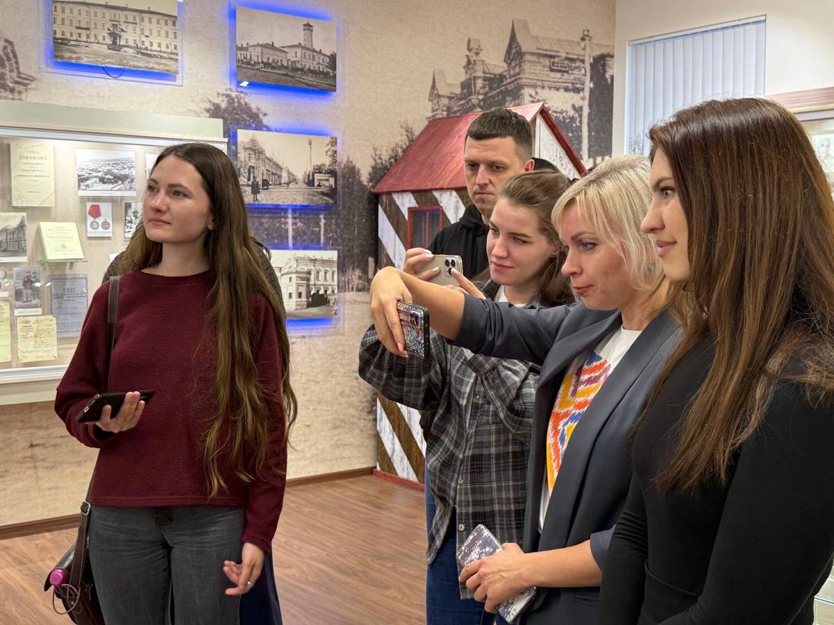 Накануне наш Музей истории органов внутренних дел Ставропольского края с экскурсией посетили гости из информационного агентства «Stavropol.Media» Накануне наш Музей истории органов внутренних дел Ставропольского края с экскурсией посетили гости из информационного агентства «Stavropol.Media»