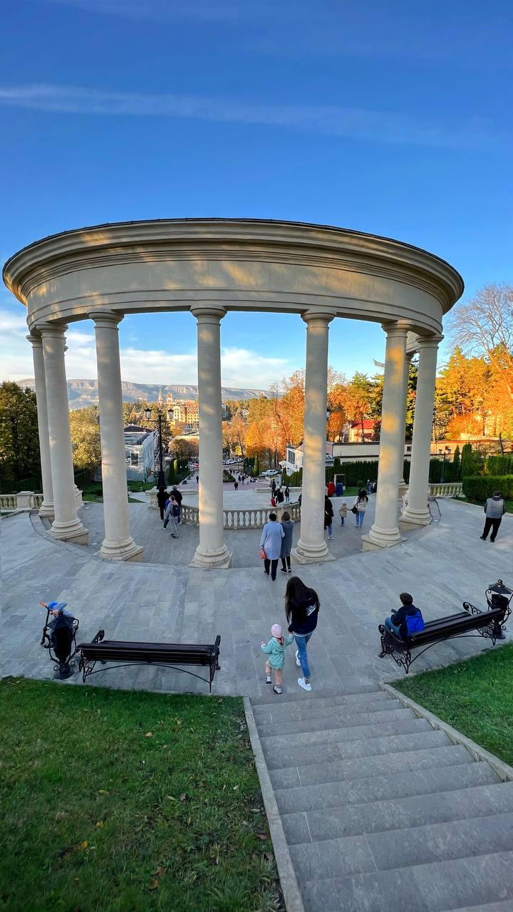 Красочная осень в городе-курорте Кисловодске Красочная осень в городе-курорте Кисловодске