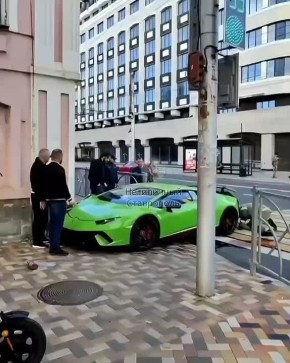 Ламборгини попала в ДТП в Ставрополе
