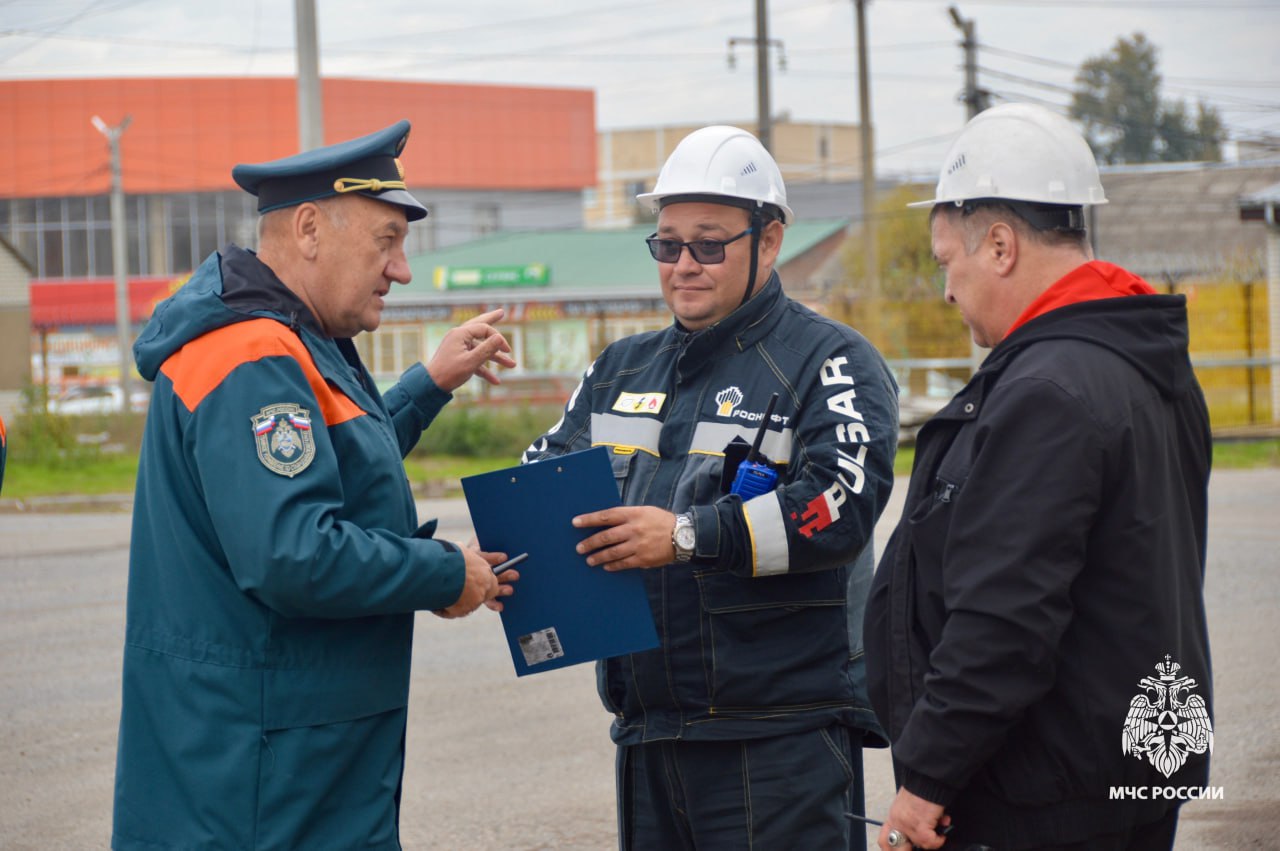 Проверка боевой готовности: В Буденновске отработали сценарий крупного разлива ГСМ Проверка боевой готовности: В Буденновске отработали сценарий крупного разлива ГСМ