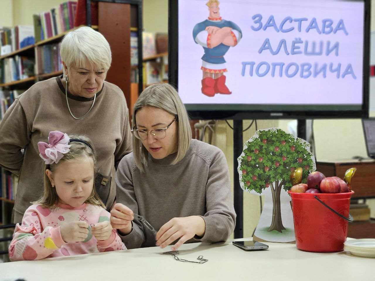 Поэтический марафон «Открытый микрофон» в Пятигорске посвятили Дню народного единства Поэтический марафон «Открытый микрофон» в Пятигорске посвятили Дню народного единства