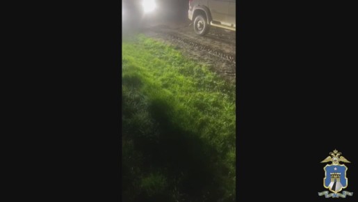 Ставропольские полицейские помогли водителю из Беларуси, застрявшему в кювете