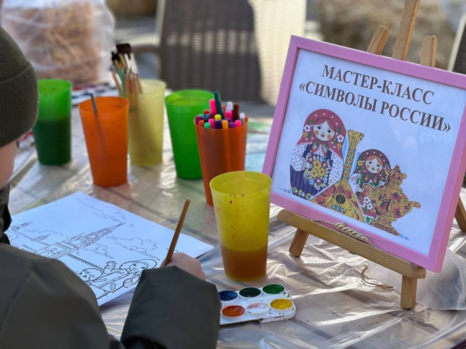 Сегодня Курортный бульвар Кисловодска наполнился ароматом свежего хлеба и звуками кавказских мелодий — здесь проходит Фестиваль хлеба – 2025! Сегодня Курортный бульвар Кисловодска наполнился ароматом свежего хлеба и звуками кавказских мелодий — здесь проходит Фестиваль хлеба – 2025!