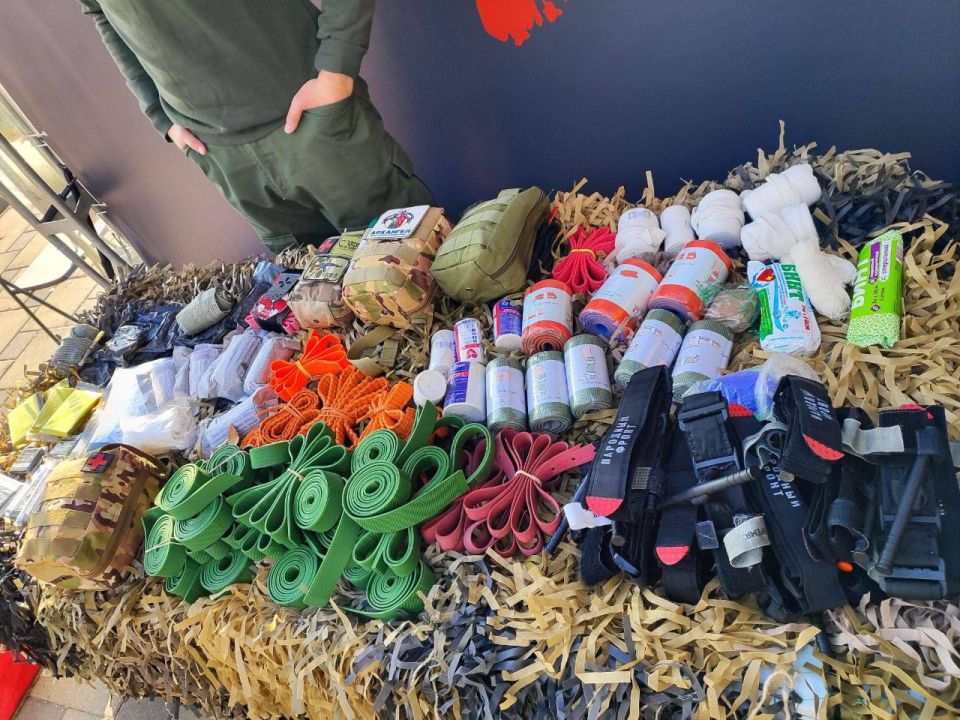 Калейдоскоп красок, вкусов и эмоций развернулся на площади Ленина в Пятигорске в День народного единства! Калейдоскоп красок, вкусов и эмоций развернулся на площади Ленина в Пятигорске в День народного единства!