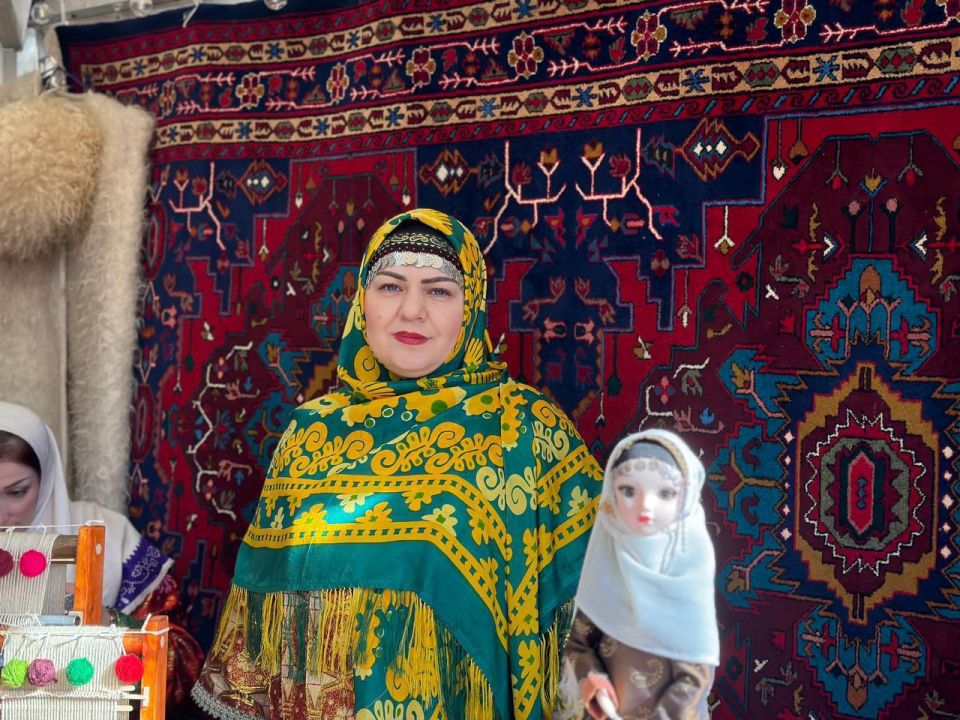 Сегодня Курортный бульвар Кисловодска наполнился ароматом свежего хлеба и звуками кавказских мелодий — здесь проходит Фестиваль хлеба – 2025! Сегодня Курортный бульвар Кисловодска наполнился ароматом свежего хлеба и звуками кавказских мелодий — здесь проходит Фестиваль хлеба – 2025!