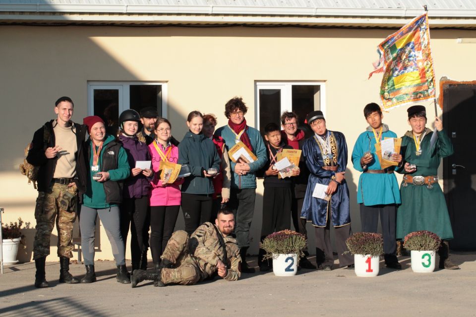 Всадники из Центра иппотерапии "Целебный Ессентуки" отличились на региональных соревнованиях по конной стрельбе из лука! Всадники из Центра иппотерапии "Целебный Ессентуки" отличились на региональных соревнованиях по конной стрельбе из лука!