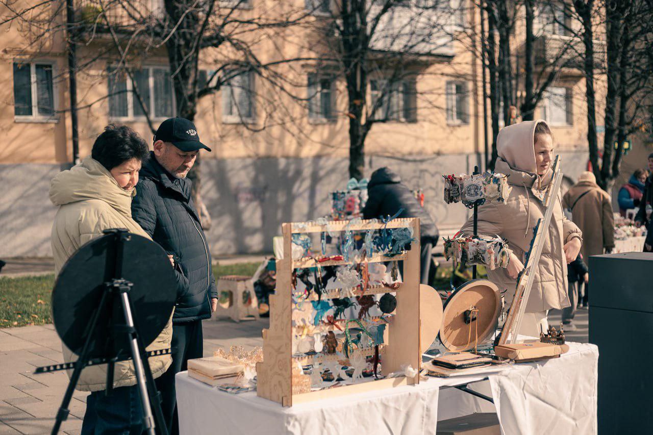 День народного единства в Пятигорске: песни, танцы, кухни, ремесла, краски и ритмы народов большой страны День народного единства в Пятигорске: песни, танцы, кухни, ремесла, краски и ритмы народов большой страны